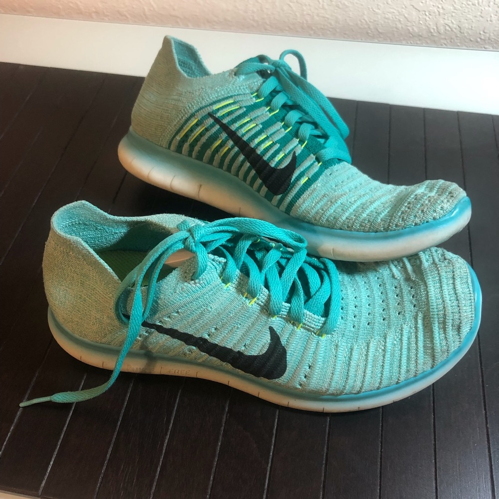 Nike blue free run shoes